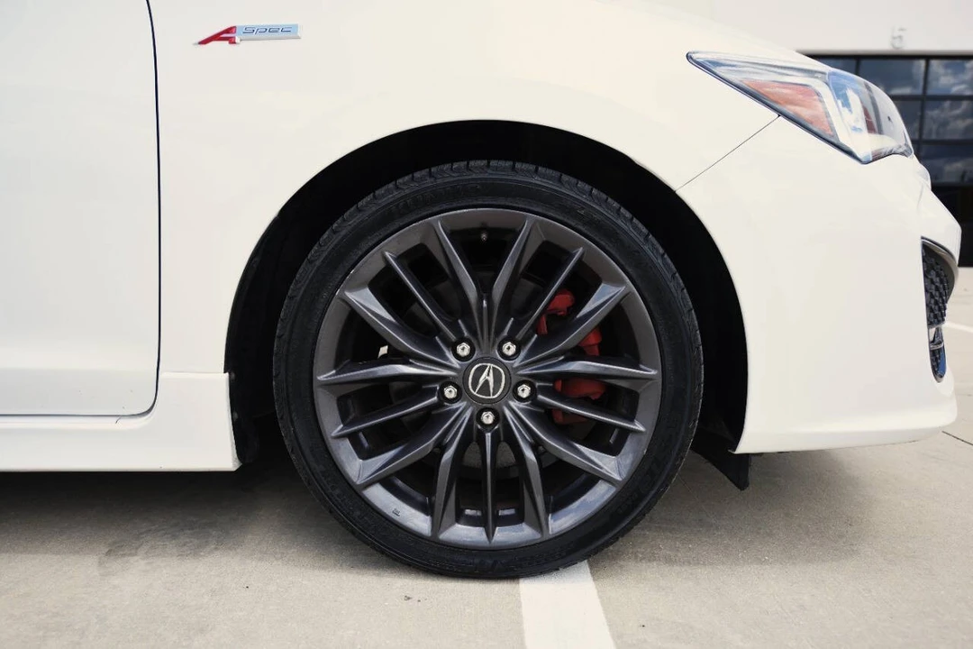 2019 Acura ILX - Image 10 of 18