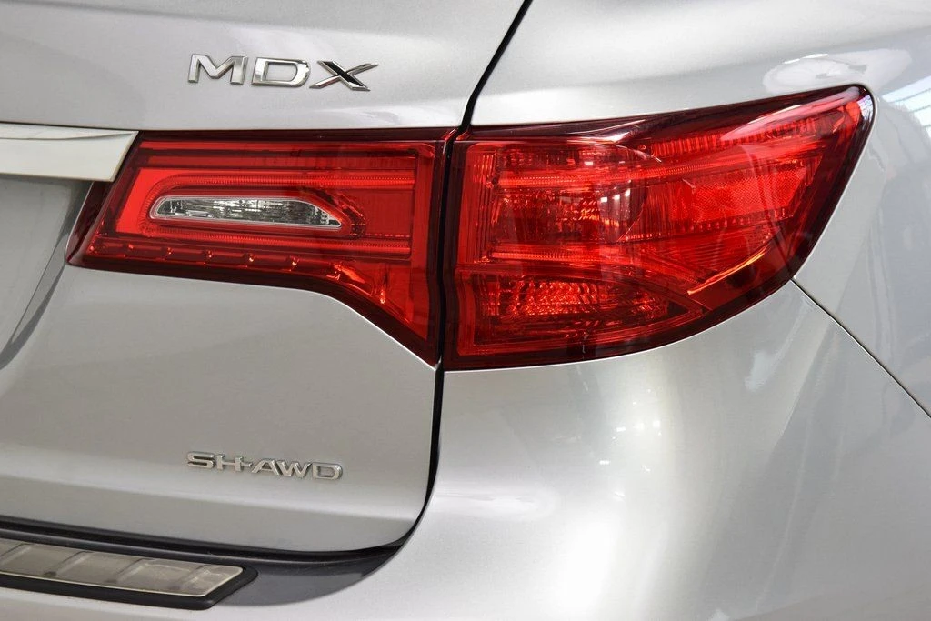 2019 Acura MDX 3rd Gen - Image 17 of 21