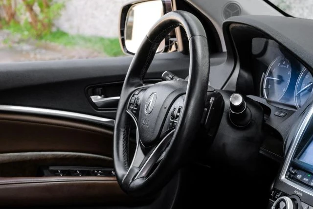 2019 Acura MDX 3rd Gen - Image 17 of 21