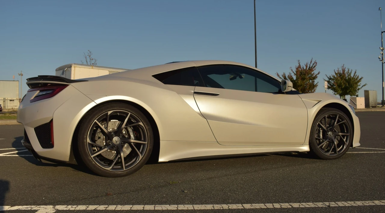 2019 Acura NC1 NSX - Image 12 of 31