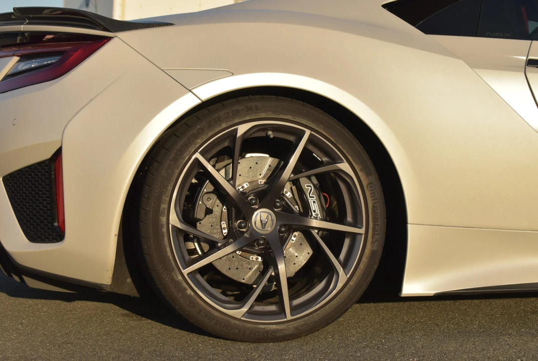 2019 Acura NC1 NSX - Image 23 of 31