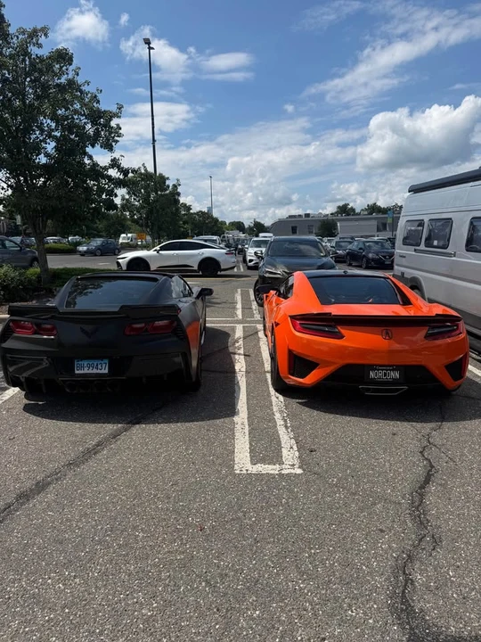 2019 Acura NC1 NSX - Image 2 of 13