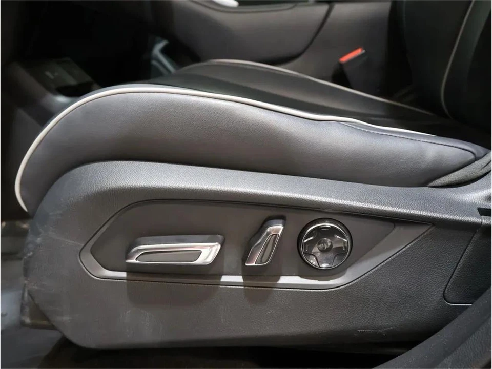 2019 Acura RDX 3rd Gen - Image 14 of 31