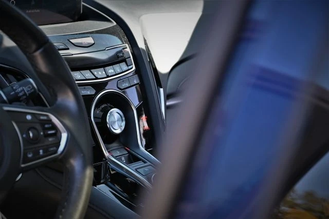 2019 Acura RDX 3rd Gen - Image 11 of 21