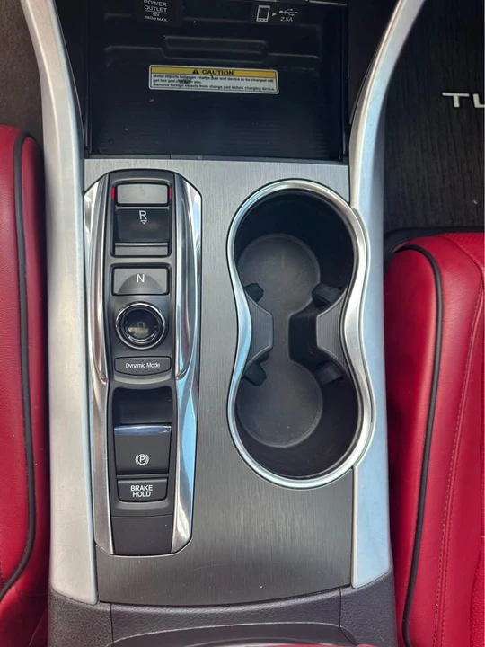 2019 Acura TLX - Image 9 of 13