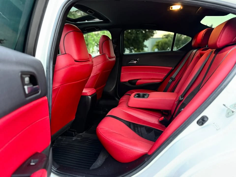 2019 Acura ILX - Image 12 of 20