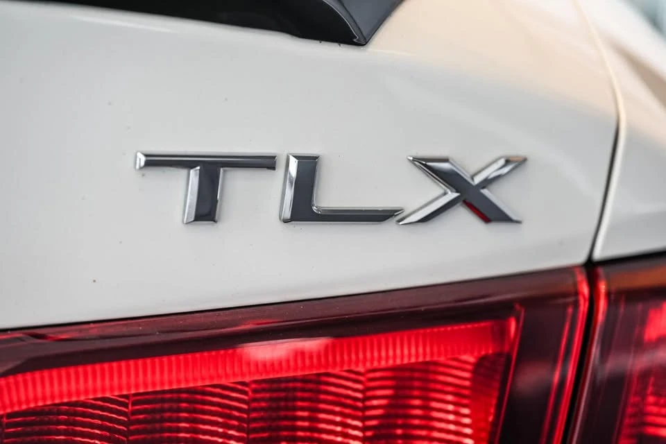 2019 Acura TLX 2nd Gen - Image 8 of 20