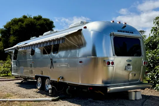 2019 Airstream Classic 33FB Twin