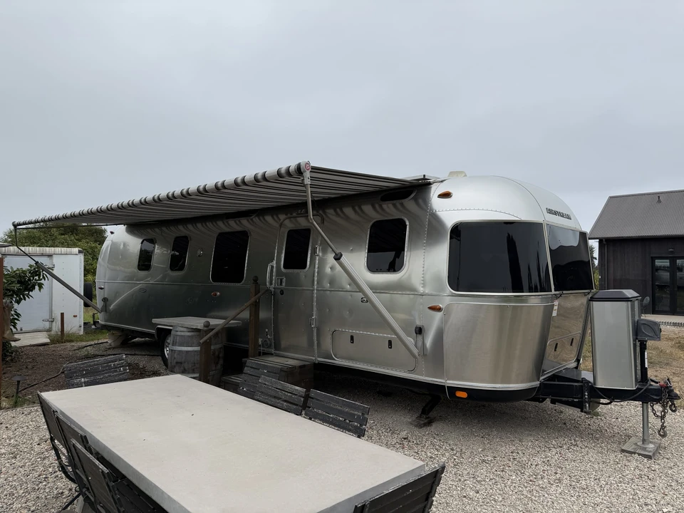 2019 Airstream - Image 2 of 31
