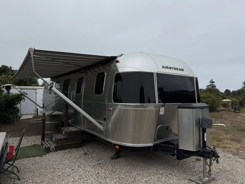 2019 Airstream - Image 9 of 31