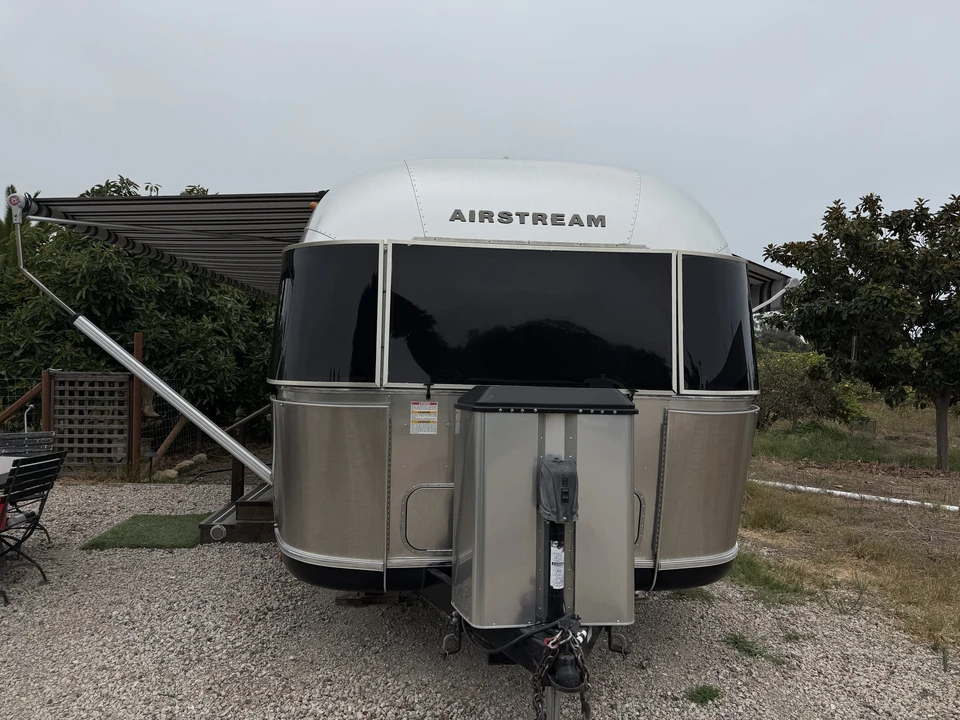 2019 Airstream - Image 10 of 31