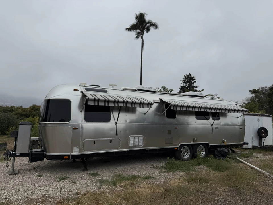 2019 Airstream - Image 4 of 31