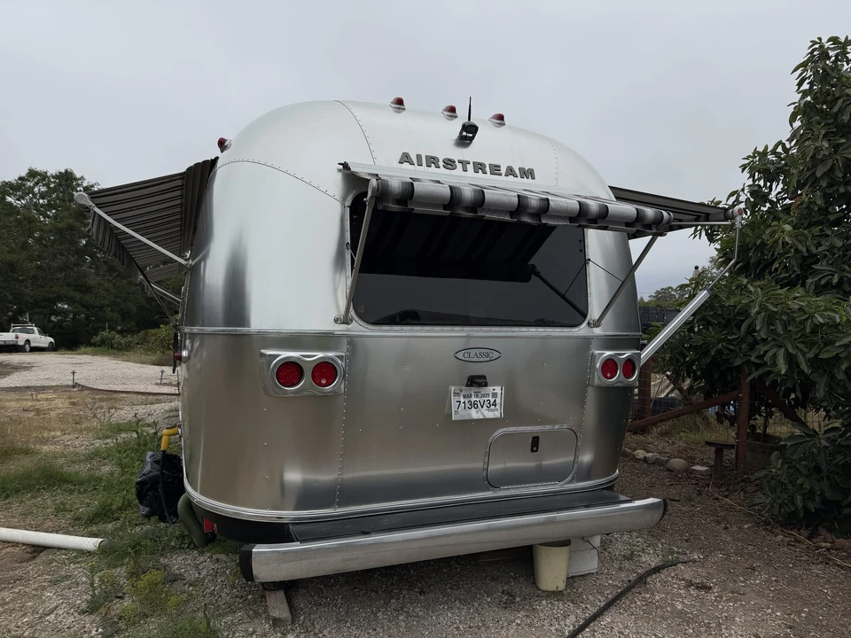 2019 Airstream - Image 16 of 31
