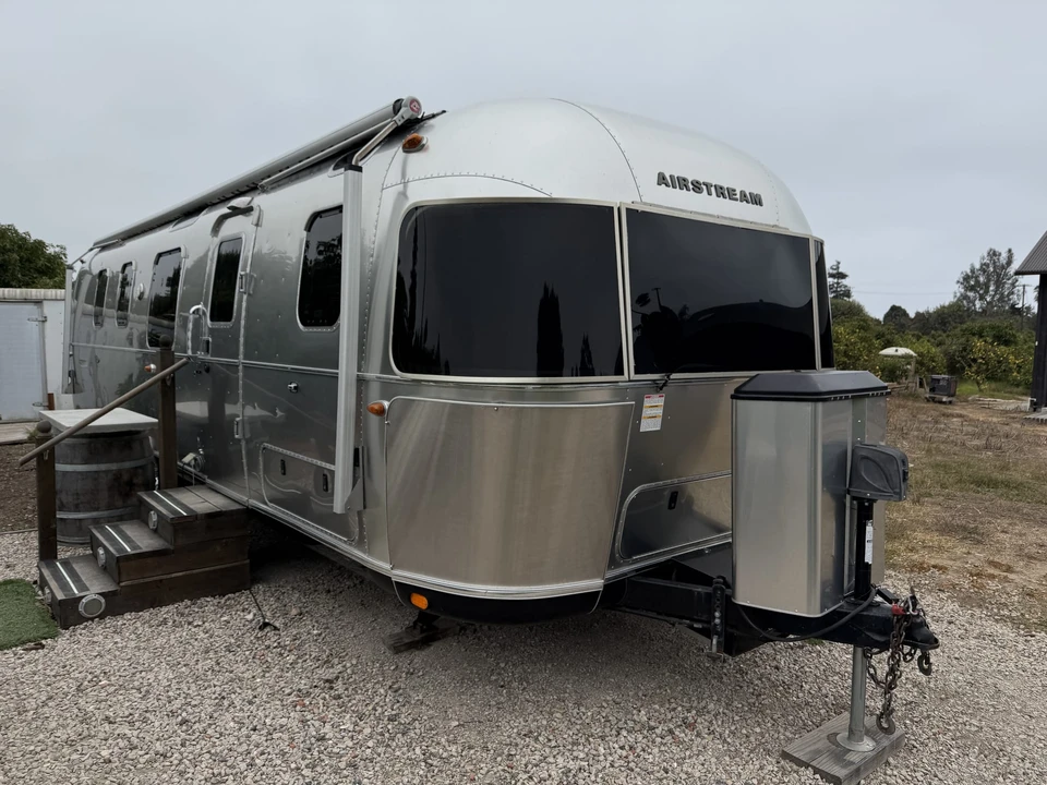 2019 Airstream - Image 11 of 31