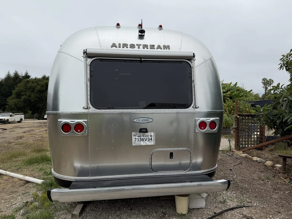 2019 Airstream - Image 17 of 31