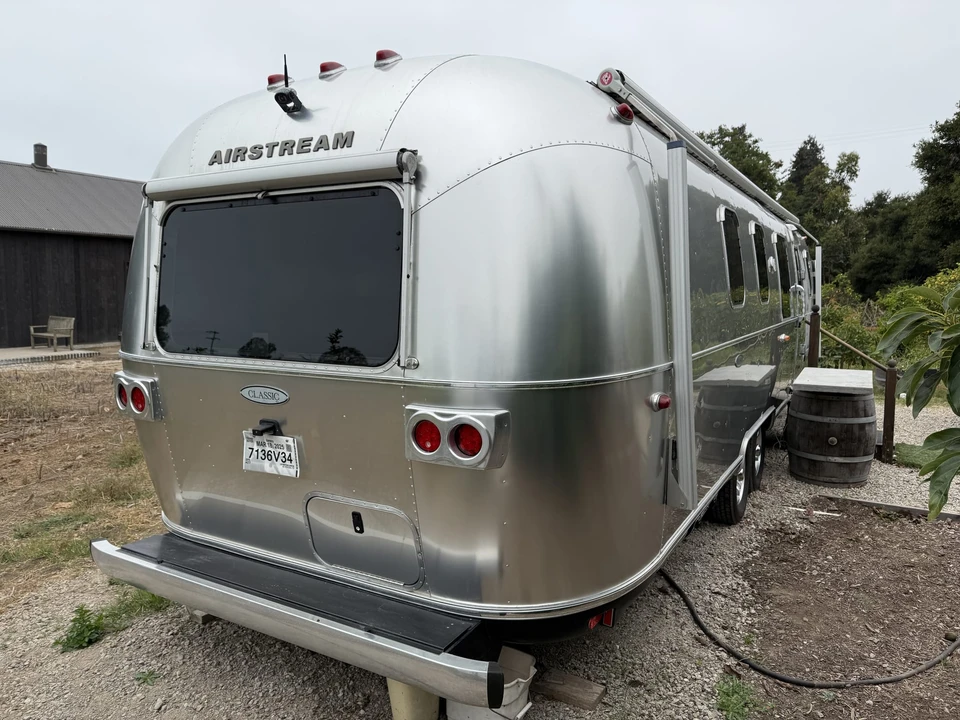 2019 Airstream - Image 14 of 31