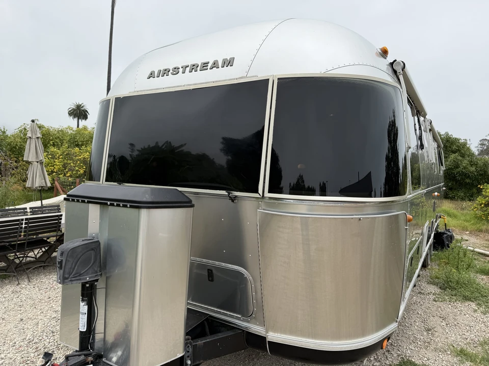2019 Airstream - Image 6 of 31