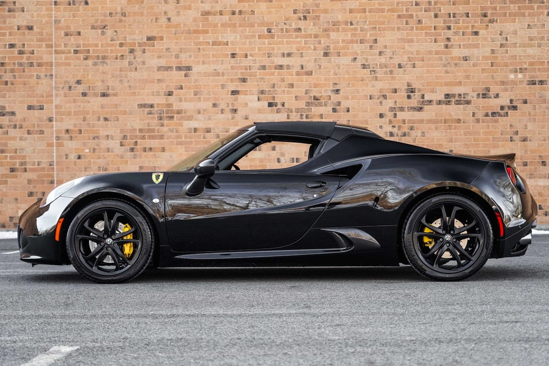 2019 Alfa Romeo 4C Spider - Image 4 of 31