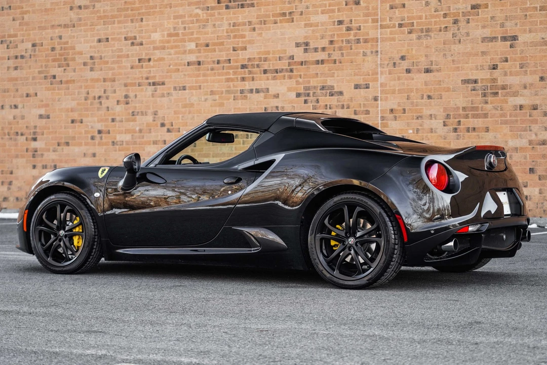2019 Alfa Romeo 4C Spider - Image 5 of 31