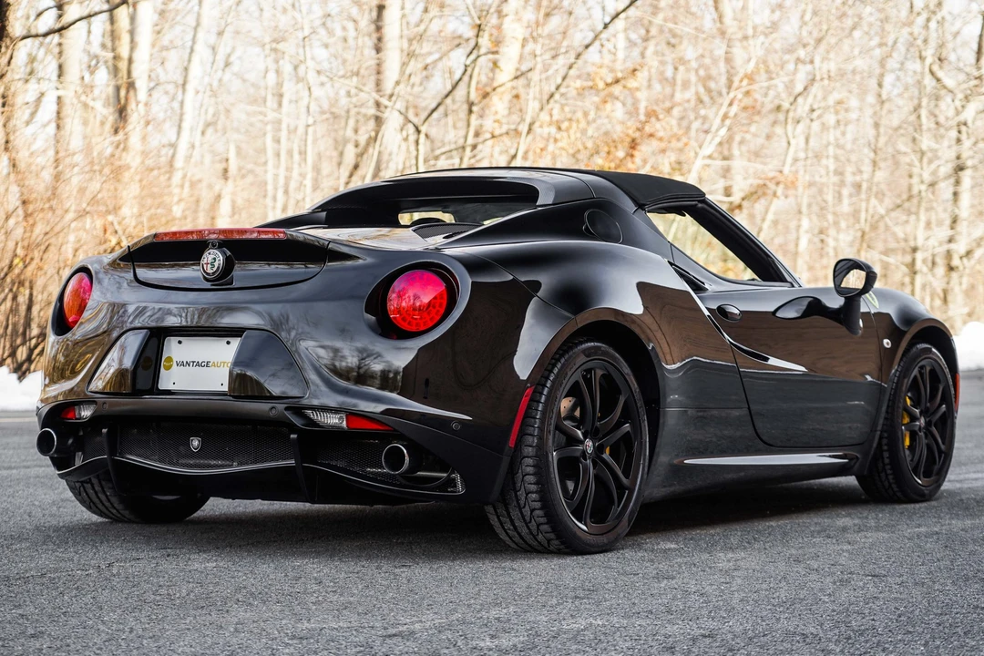 2019 Alfa Romeo 4C Spider - Image 10 of 31