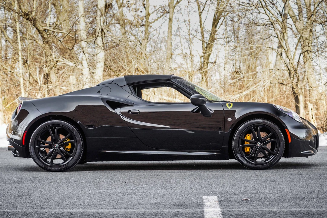 2019 Alfa Romeo 4C Spider - Image 12 of 31