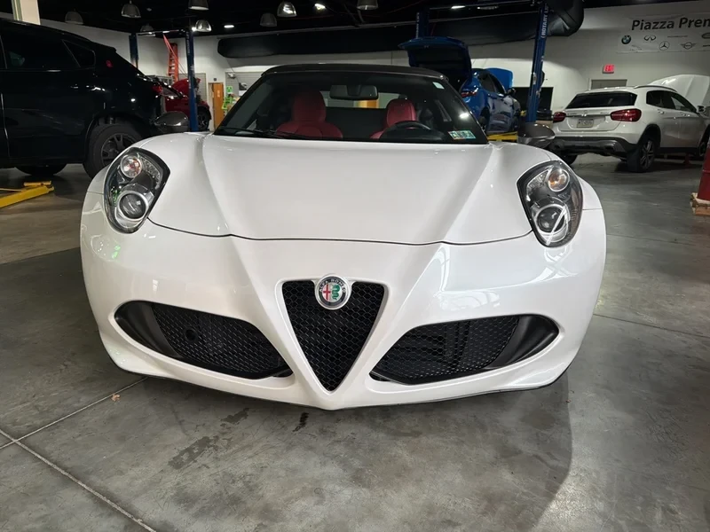 2019 Alfa Romeo 4C - Image 2 of 10