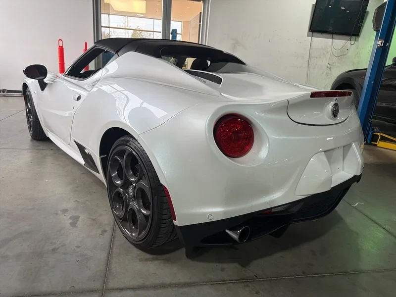 2019 Alfa Romeo 4C - Image 6 of 10