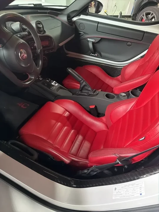2019 Alfa Romeo 4C - Image 8 of 10