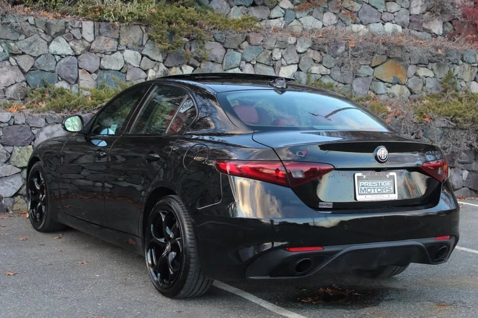 2019 Alfa Romeo Giulia - Image 5 of 11