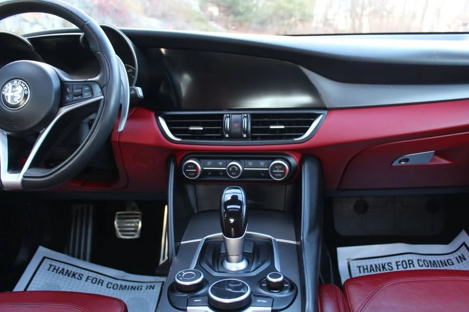 2019 Alfa Romeo Giulia - Image 11 of 11