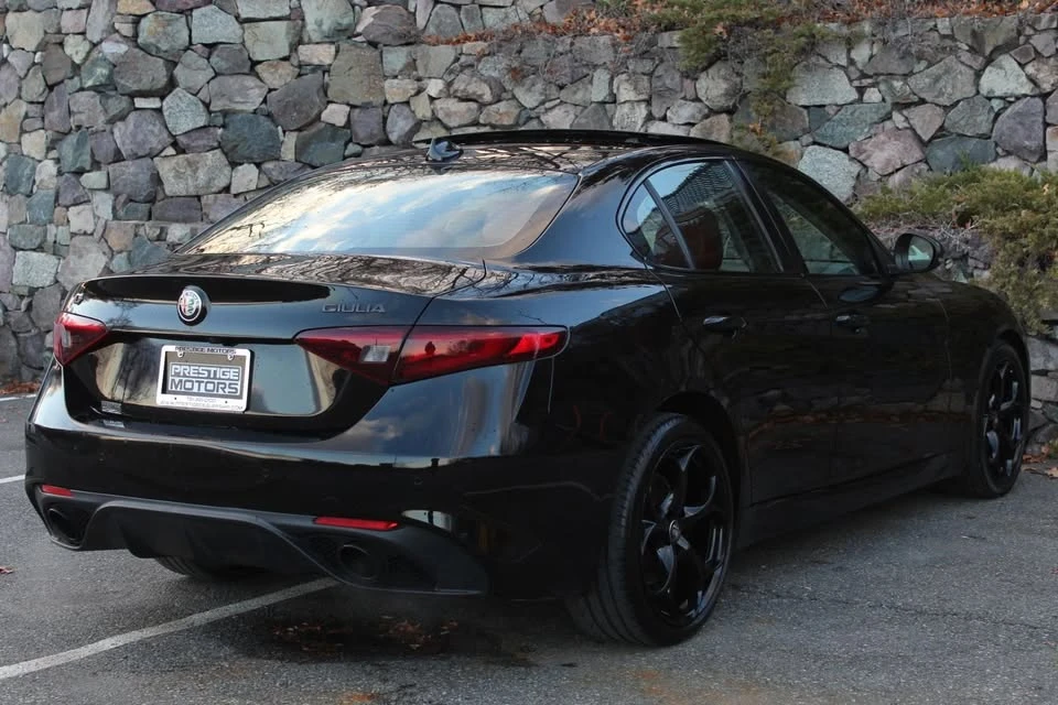 2019 Alfa Romeo Giulia - Image 6 of 11