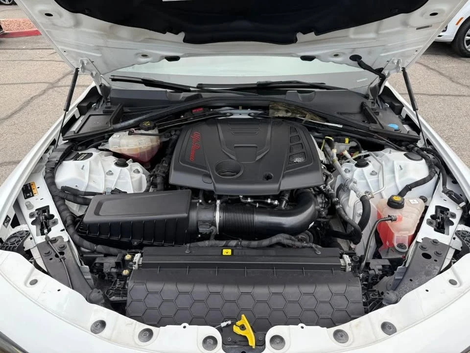 2019 Alfa Romeo Giulia - Image 7 of 15
