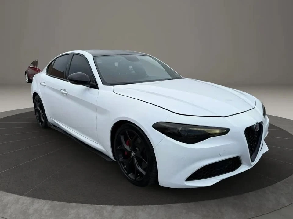 2019 Alfa Romeo Giulia - Image 2 of 15