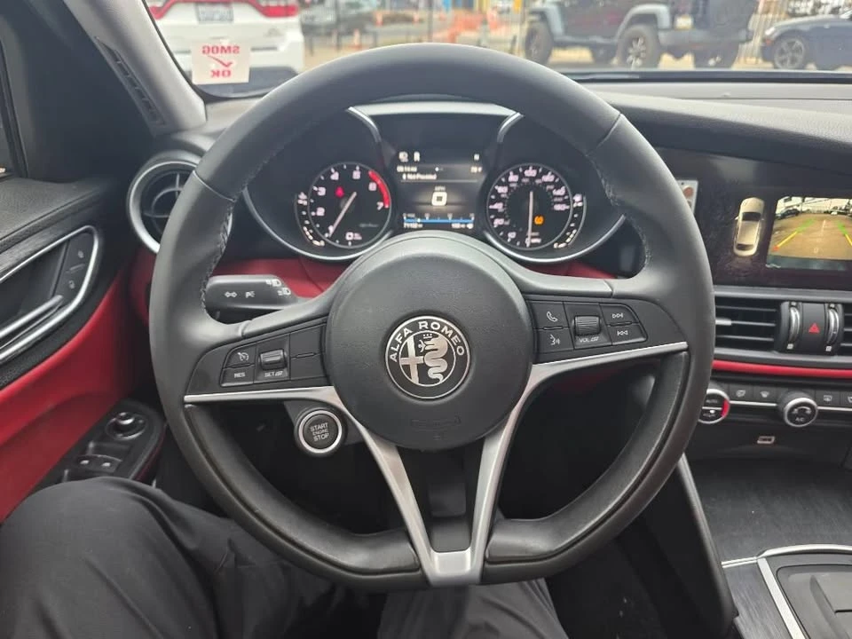 2019 Alfa Romeo Giulia - Image 15 of 15