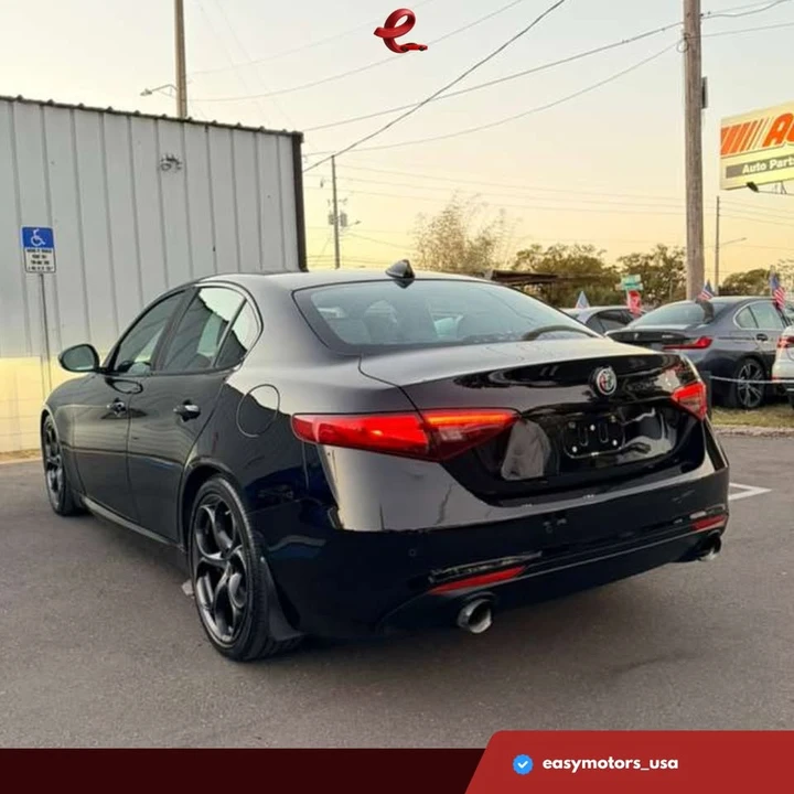 2019 Alfa Romeo Giulia - Image 6 of 15