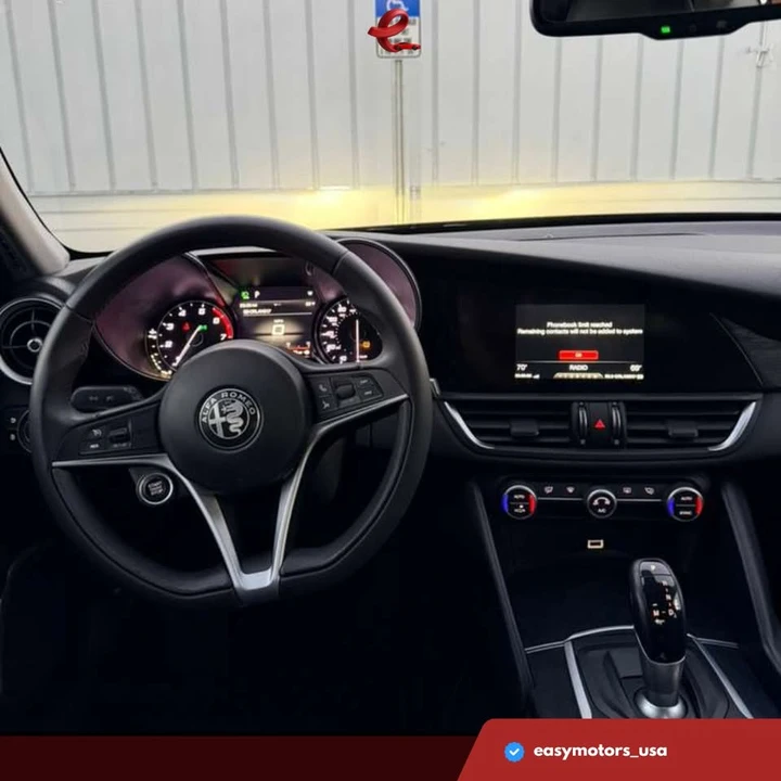 2019 Alfa Romeo Giulia - Image 11 of 15