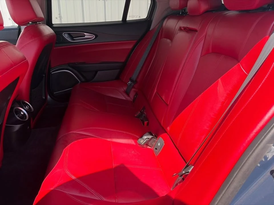 2019 Alfa Romeo Giulia - Image 11 of 12