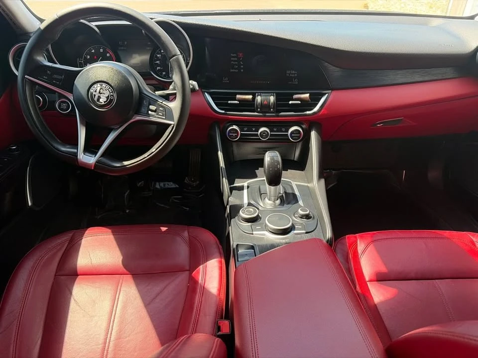 2019 Alfa Romeo Giulia - Image 9 of 12
