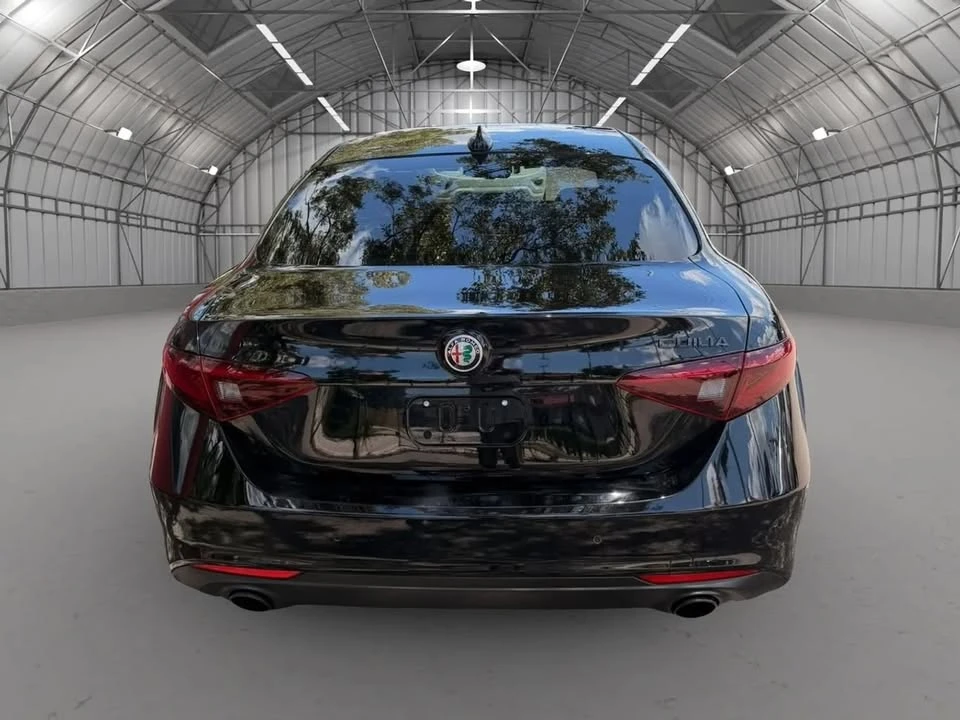 2019 Alfa Romeo Giulia - Image 6 of 14