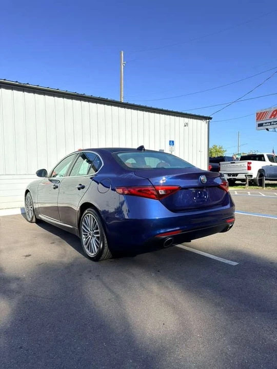 2019 Alfa Romeo Giulia - Image 6 of 19