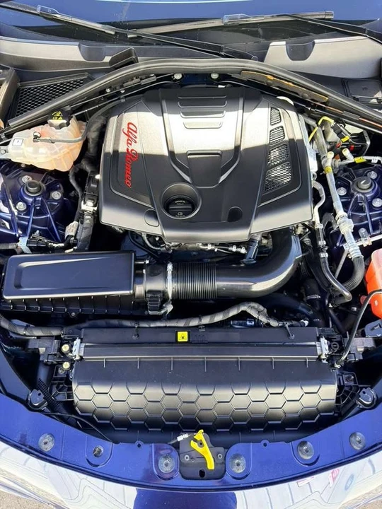 2019 Alfa Romeo Giulia - Image 7 of 19