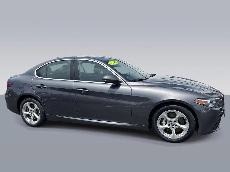2019 Alfa Romeo Giulia - Image 2 of 19
