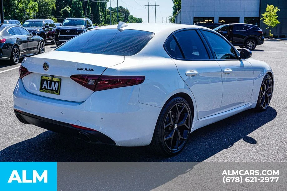 2019 Alfa Romeo Giulia - Image 4 of 14