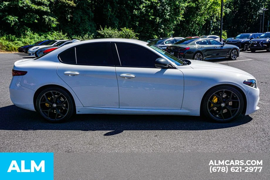 2019 Alfa Romeo Giulia - Image 6 of 14