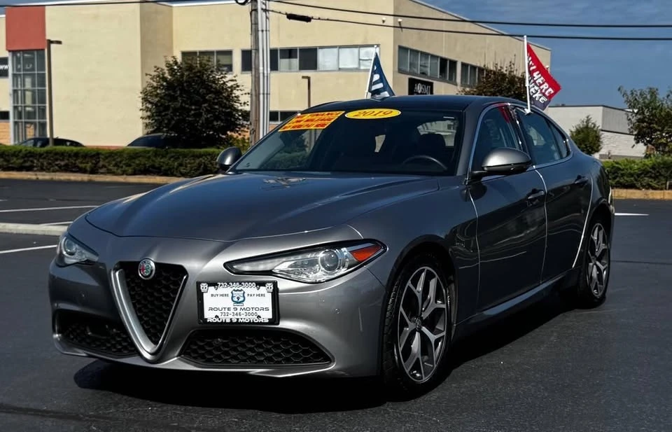 2019 Alfa Romeo Giulia - Image 2 of 20