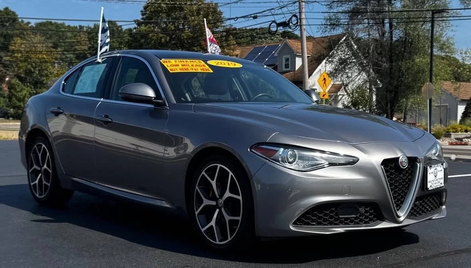 2019 Alfa Romeo Giulia - Image 4 of 20