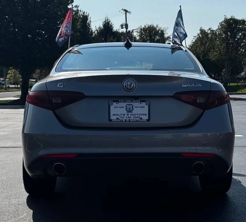 2019 Alfa Romeo Giulia - Image 8 of 20