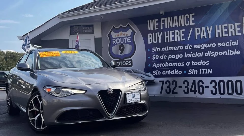 2019 Alfa Romeo Giulia - Image 5 of 20