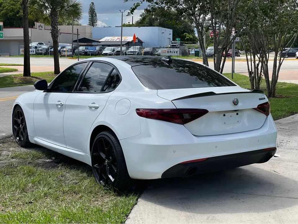 2019 Alfa Romeo Giulia - Image 4 of 12