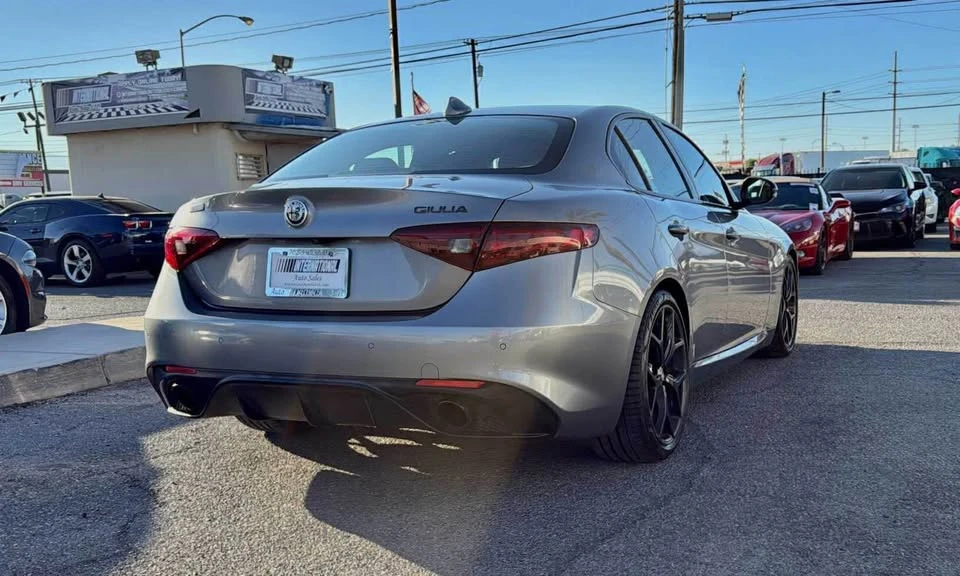 2019 Alfa Romeo Giulia - Image 6 of 11